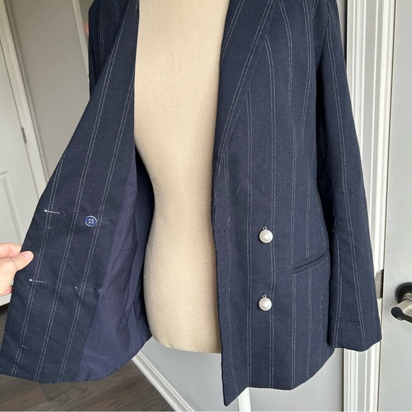 Leith Pinstripe Blazer w/ Pearl Buttons | Size XS | Navy Charcoal Structured Fit - Picture 4 of 7